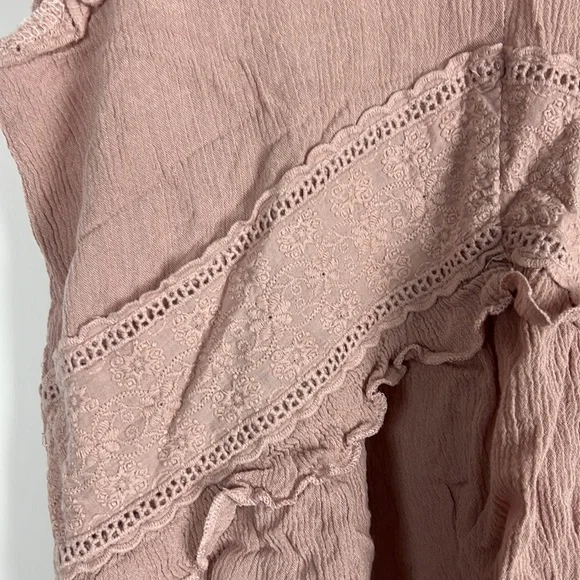 Aeropostale Eyelet Trim V-Neck Rose Pink Floral Ruffle Tank Top Sz: S - Picture 3 of 9